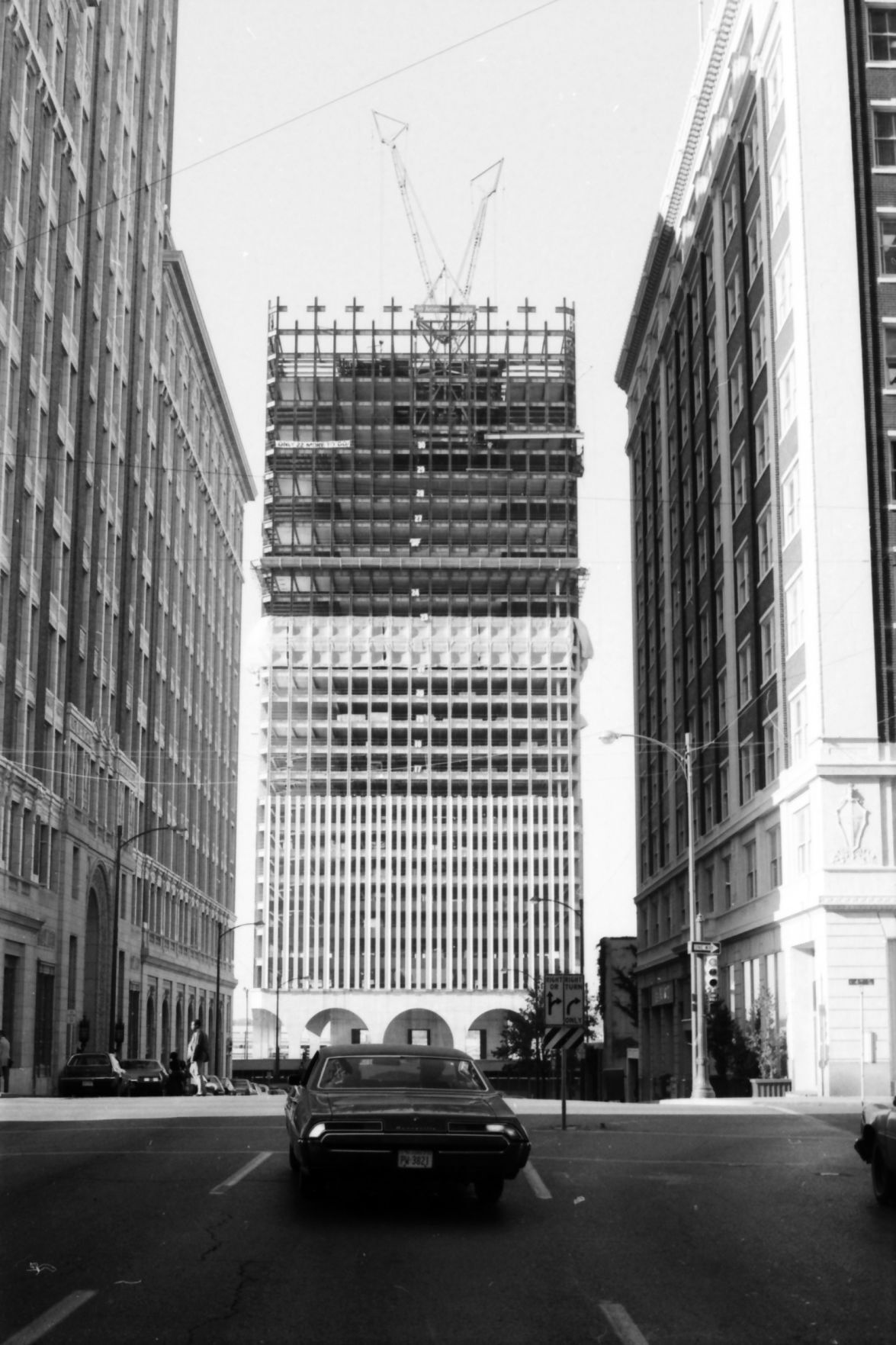 1975